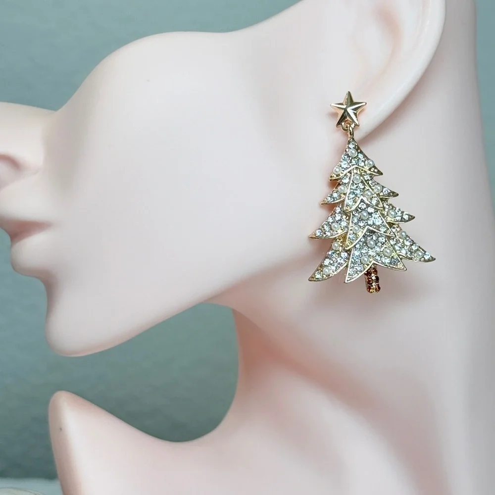 ⚜️ Elegant Christmas Tree Earrings with Cubic Zirconia 💎